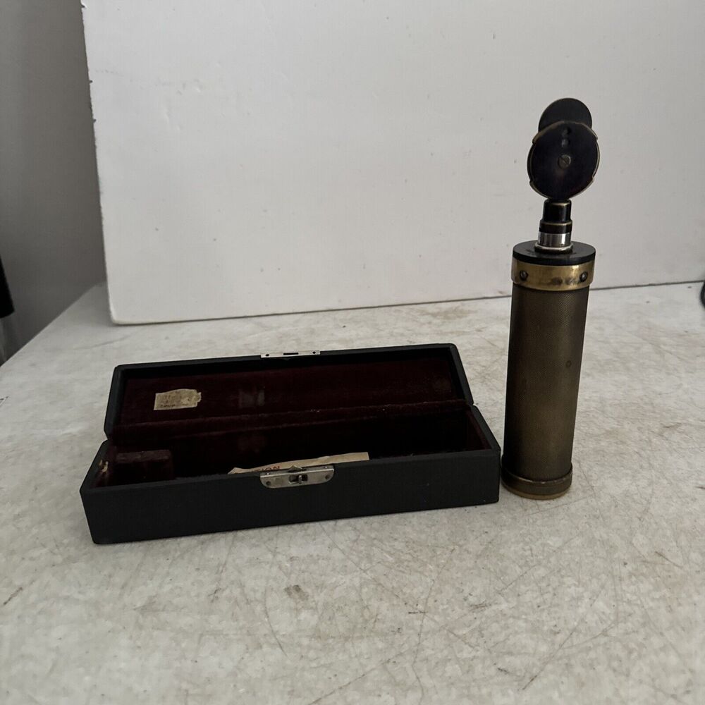 Vintage Welch Allyn Otoscope Ophthalmoscope Set Ear Eye Diagnostic Tool